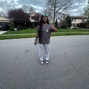 Meet your Posher, Maya